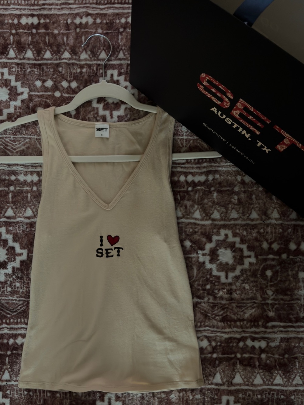 Set Active- I love set tank - Picture 3 of 3